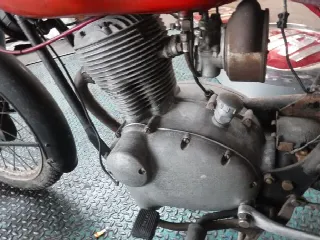 Foto 4 di 5: Gilera 125 sport