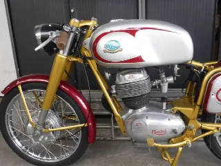 Foto 11 di 17: Mondial 175CC Sprint