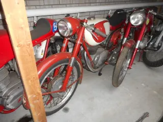 Foto 4 di 6: Gilera 175 Rossa Extra