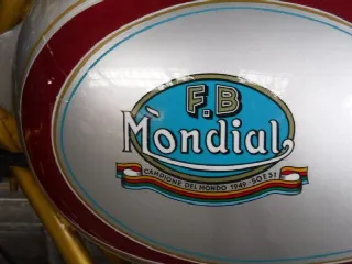 Foto 16 di 17: Mondial 175CC Sprint