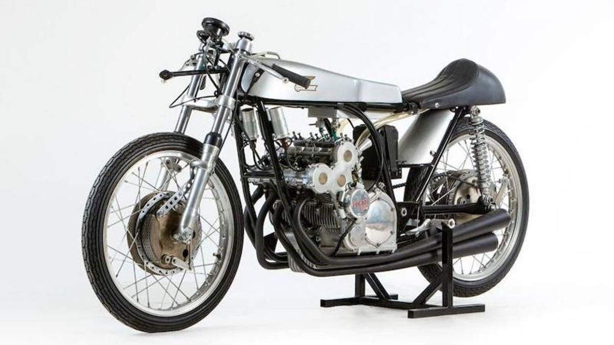Luci e ombre dell’asta Bonhams di moto d’epoca, memorabile per quantità e qualità dei lotti