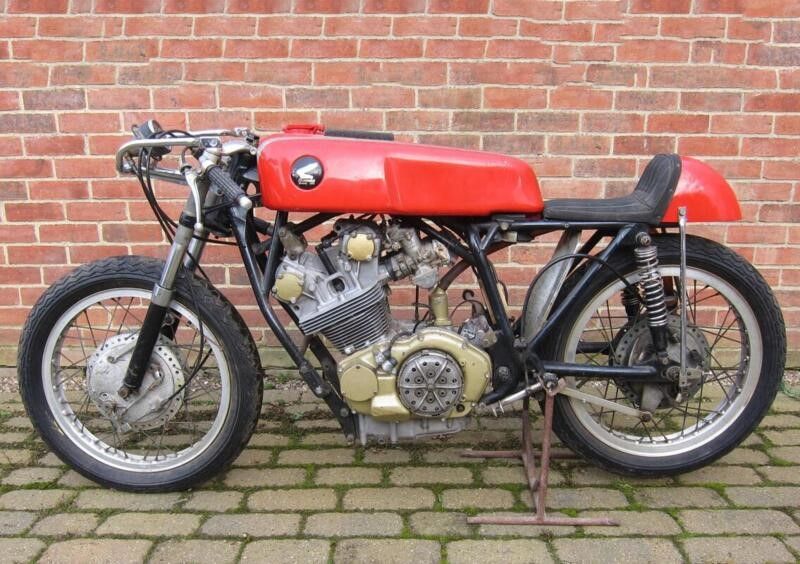 Luci e ombre dell’asta Bonhams di moto d’epoca, memorabile per quantità e qualità dei lotti