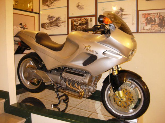 Scompiglio nel mondo delle moto d'epoca