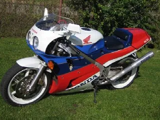 Foto 3 di 6: Honda Motorcycles VFR750R