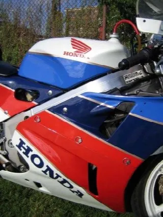 Foto 6 di 6: Honda Motorcycles VFR 750