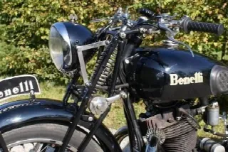 Foto 3 di 6: Benelli