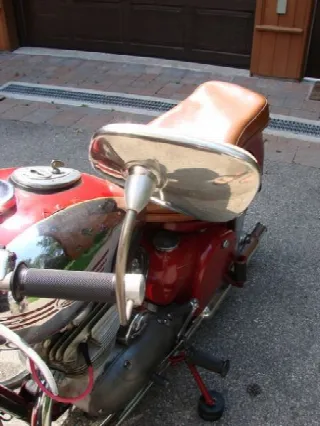 Foto 2 di 6: Jawa 500