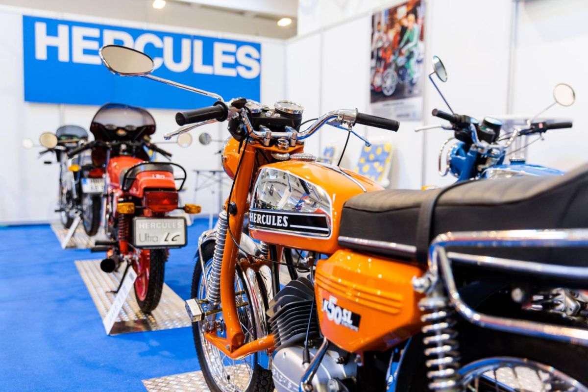 MOTO, BARCHE, VEICOLI COMMERCIALI E AEREI a Techno Classica Essen 2025