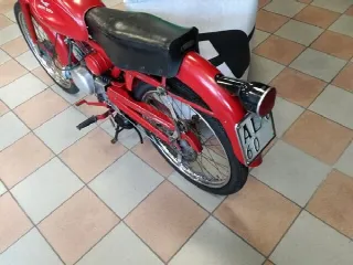 Foto 6 di 8: Moto Guzzi Cardellino