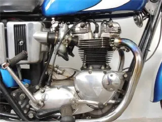 Foto 6 di 6: Triumph Motorcycles Bonneville T120