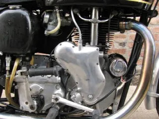 Foto 5 di 6: Velocette Venom