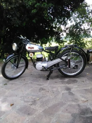Foto 2 di 6: Bianchi Bianchina 125 - 1950