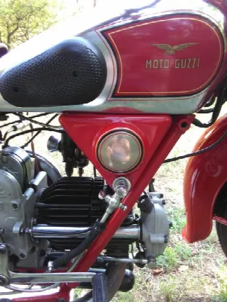 Foto 9 di 15: Moto Guzzi GTV 500