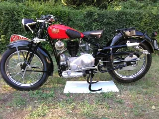 Foto 1 di 9: Gilera VLE 500