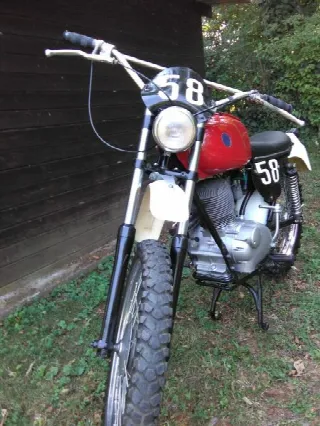 Foto 10 di 11: Gilera Regolaritá 125 4stroke