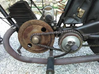 Foto 13 di 22: Terrot F 250
