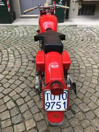 Foto 2 di 4: Moto Guzzi FALCONE SPORT 500