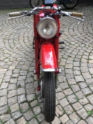 Foto 3 di 4: Moto Guzzi FALCONE SPORT 500