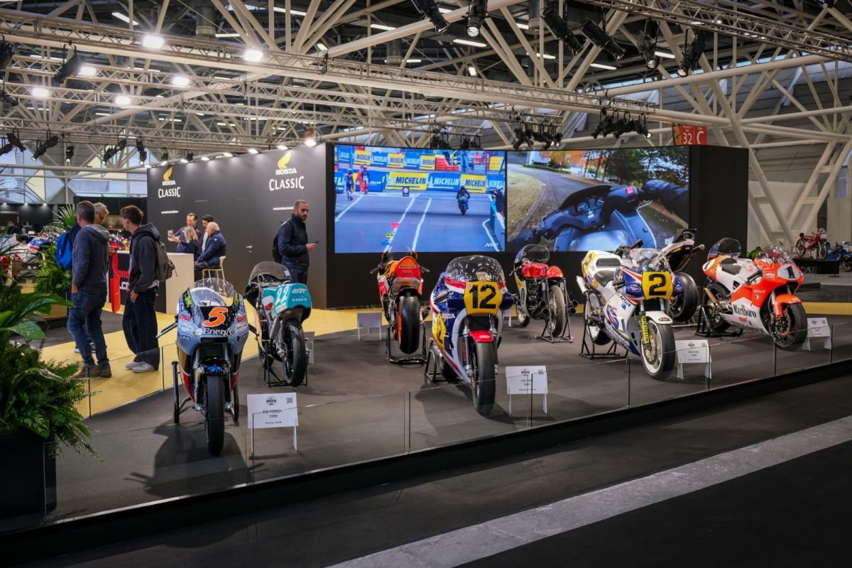 Auto e Moto d’Epoca Bologna, la fiera delle vetture storiche più grande d’Europa 